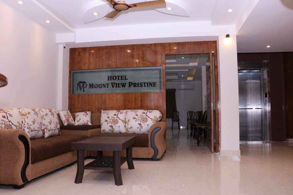 mountview_pristine_lobby